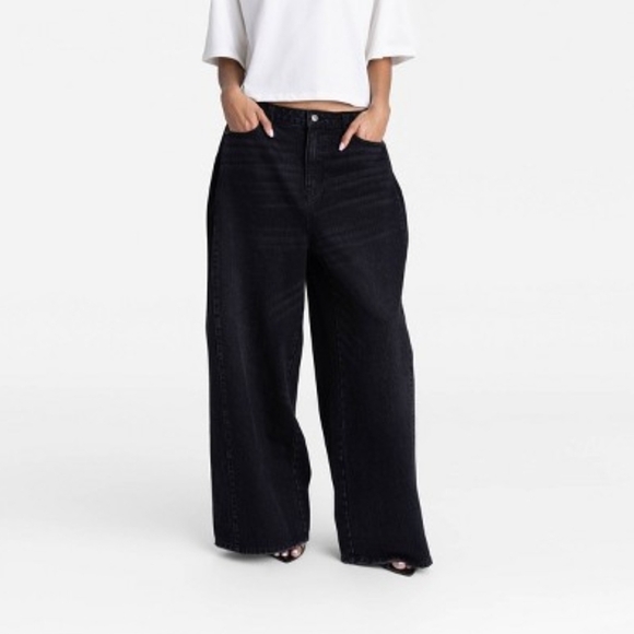 KBB by KAHLANA Denim - KBB by KAHLANA Women's Low-Rise Wide Leg 'The Rachel Jean' Black Wash 6